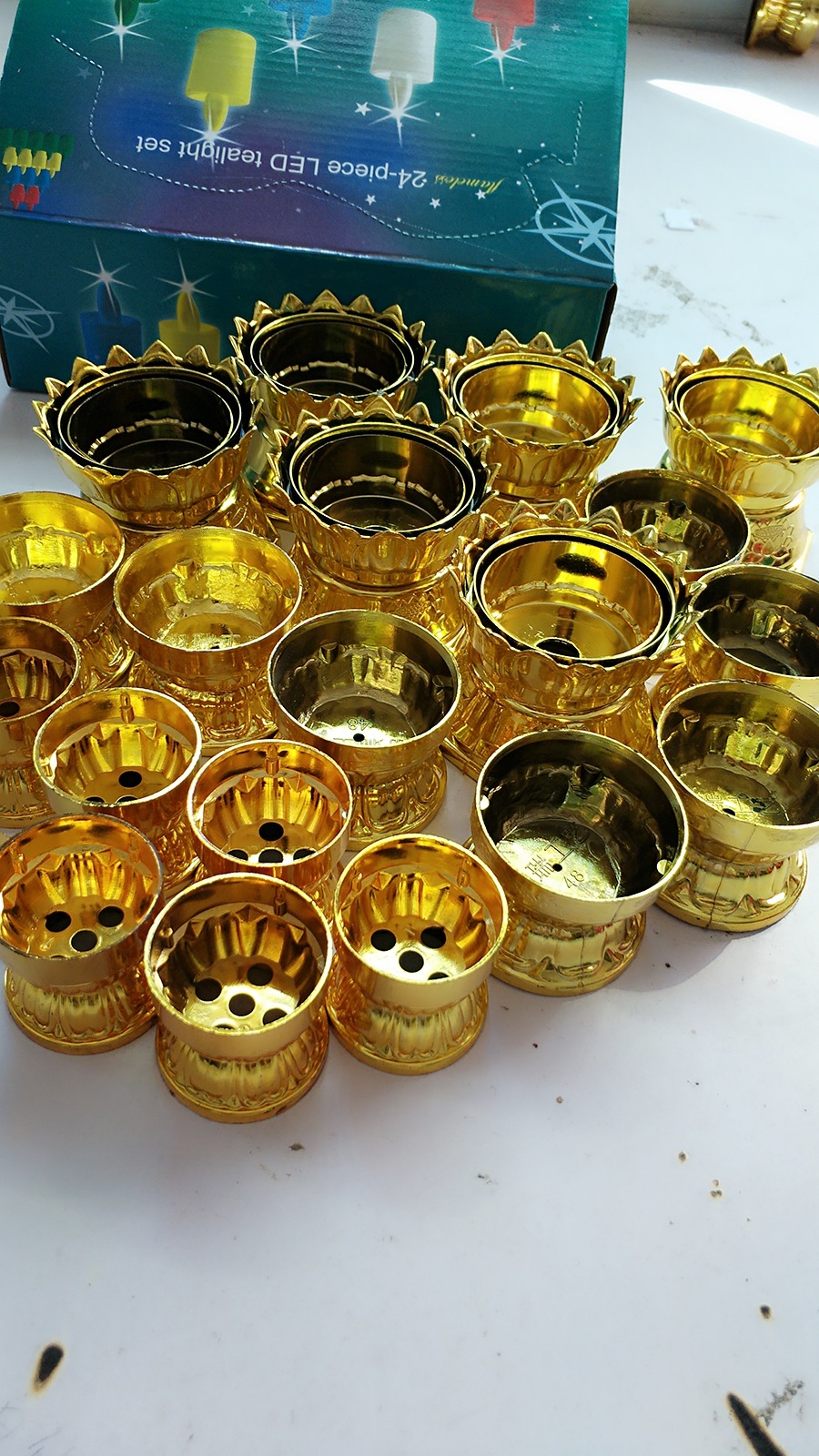 厂家大批量供应蜡烛底座 蜡烛器皿 镀金蜡烛底座 厂家直销