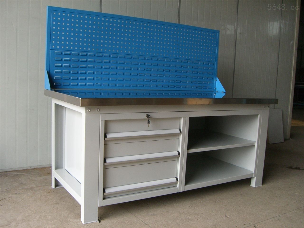 不锈钢工作台 防腐蚀耐油钳工桌 定制批发工作桌