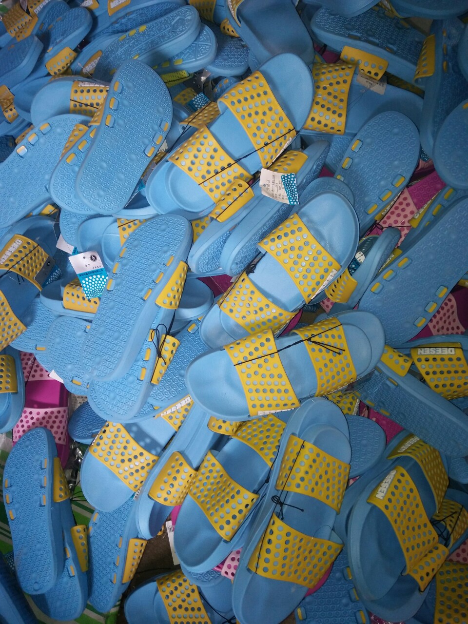 库存夏季男女一字杂款拖鞋