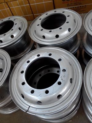 重汽斯太尔,豪沃20厚钢圈 济南厚磊外贸供应底盘件