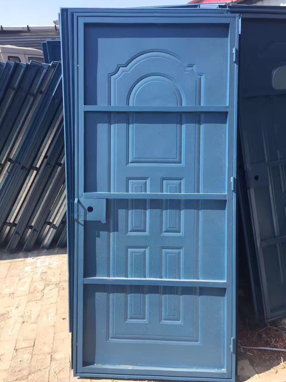 任丘地下室门专业生产厂家定做铁皮门 单板门 储藏间门等工程简易