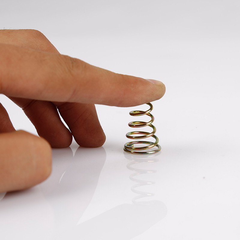 即使是金属,木材被用作一个灵活的弓箭和军事弹射器的结构构件.