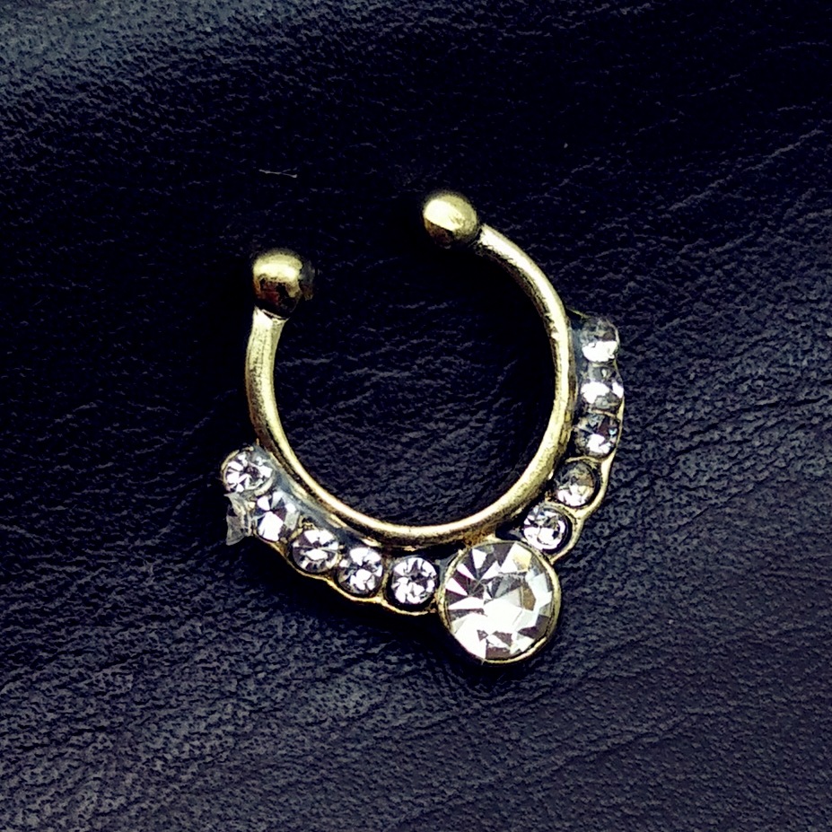 厂家直销欧美时尚爆款饰品假鼻夹 鼻钉 鼻环 人体穿刺饰品批发