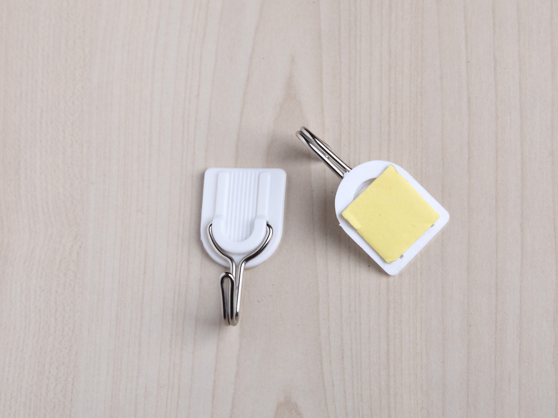 有声挂图挂钩用小号强力挂钩白色塑料黏钩 强力粘钩 单个装 散装