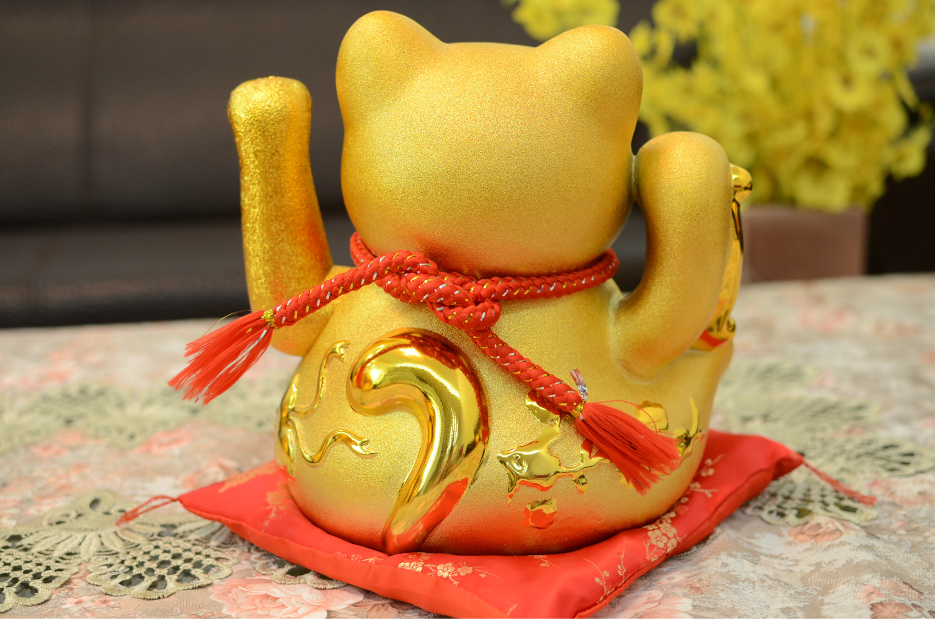 金色招财猫摆件 电动摇手陶瓷特大号发财礼品 店铺创意开业招财猫