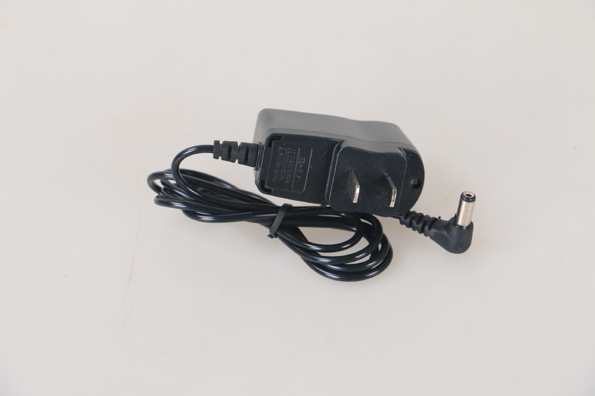 电子秤4v6v充电器圆孔充电器4钢头电子称充电器浙江电子秤通用款