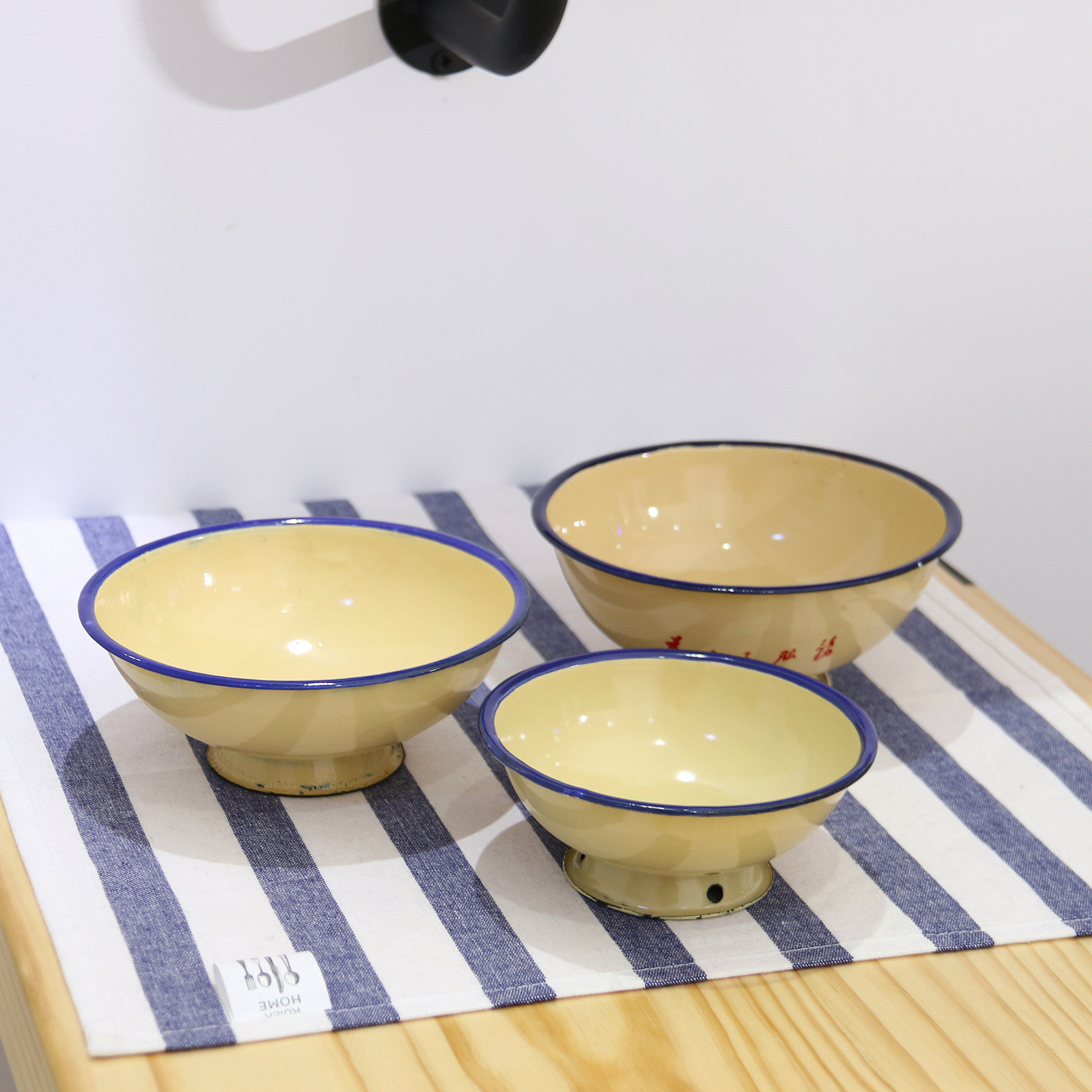 厂家批发13-20cm搪瓷高脚碗怀旧老式搪瓷汤碗 饭店餐馆吃饭搪瓷碗