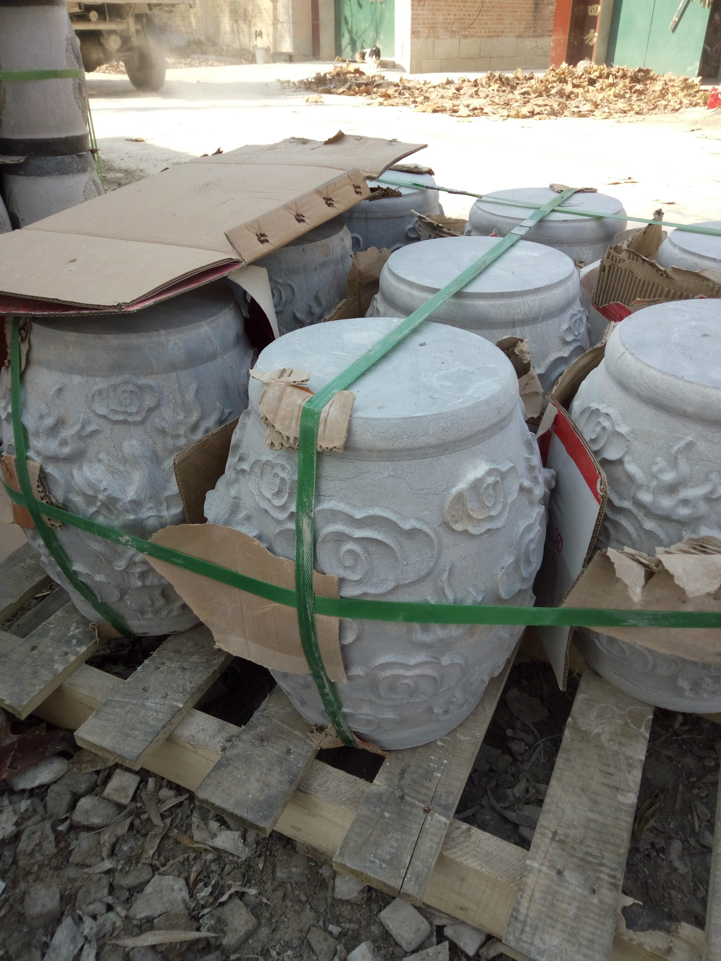 青石柱顶石供应厂家 大小规格柱顶石采购 花岗岩柱子石墩子批发