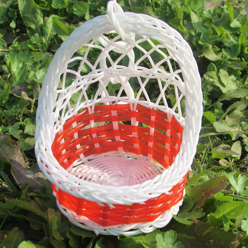 如下:吊篮产品图片如果需要定做颜色请点击这个一款pp管编织的小吊篮
