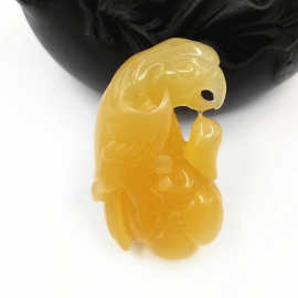 天然玉石云南龙陵黄龙玉吊坠 吉祥鸟鹦鹉男女款玉石玉器挂件批发