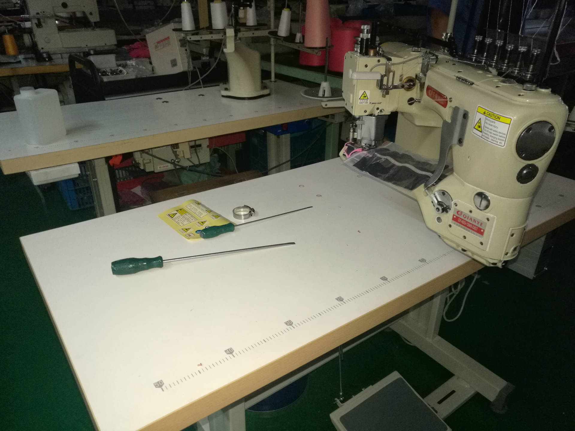 潜水服4针6线无骨拼接机 四针六线星菱款62g婴儿保暖衣缝纫机直销