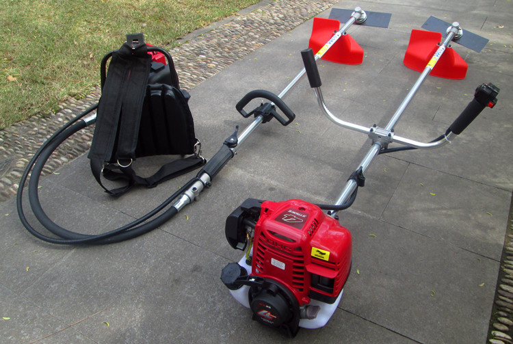 汽油背负式割草机二冲程省油割灌机多用途汽油打草机