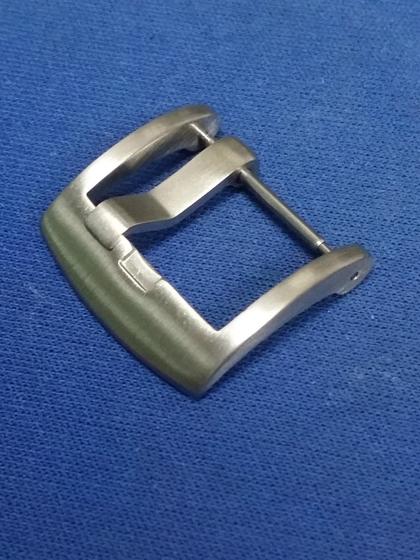 不锈钢表带扣 优质真皮硅胶智能塑胶表扣 高档手表配件针扣现货出