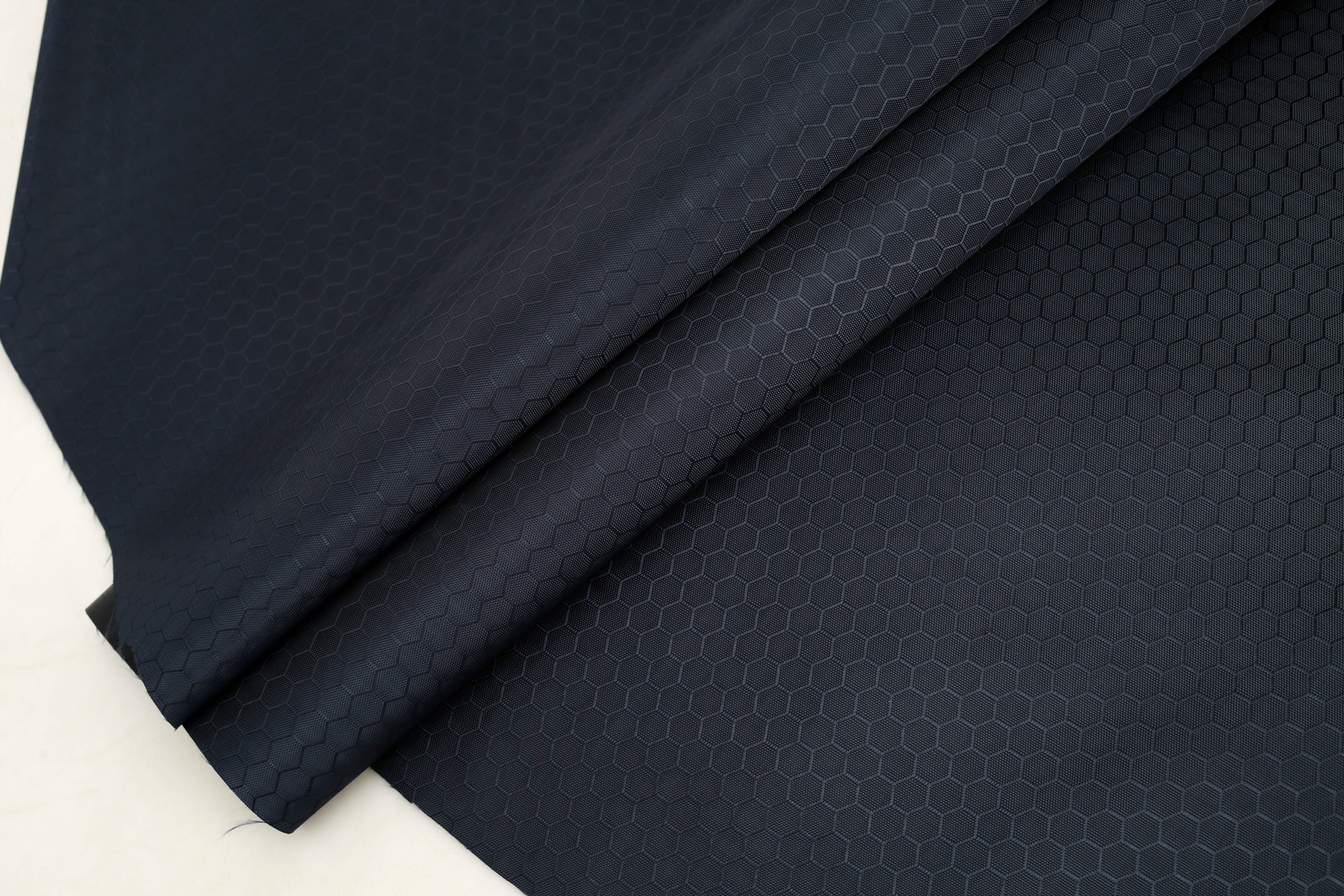 大足球格牛津布优丽胶涤纶皮革面料 箱包抗拉耐磨布料 可定制