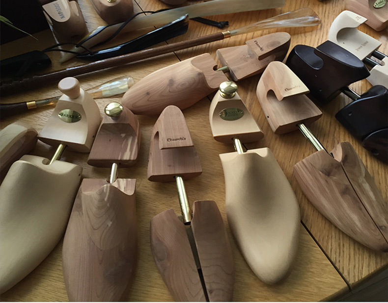 厂家雪松木鞋撑双管弹簧可调节天然香木鞋楦银色激光双码定制款