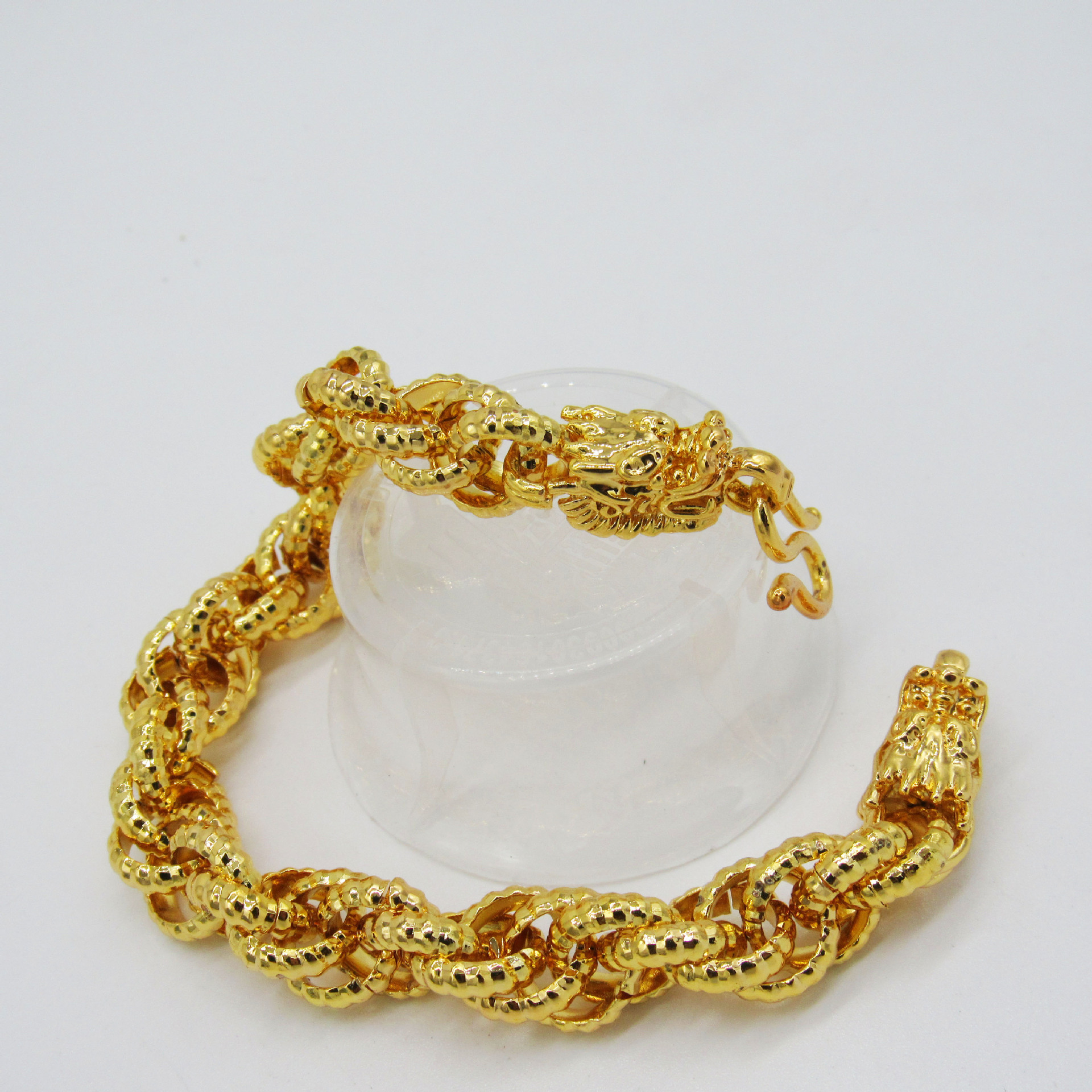 镀金【名称】男士龙头手链产品介绍加入收藏上市年份/季节2021年春季