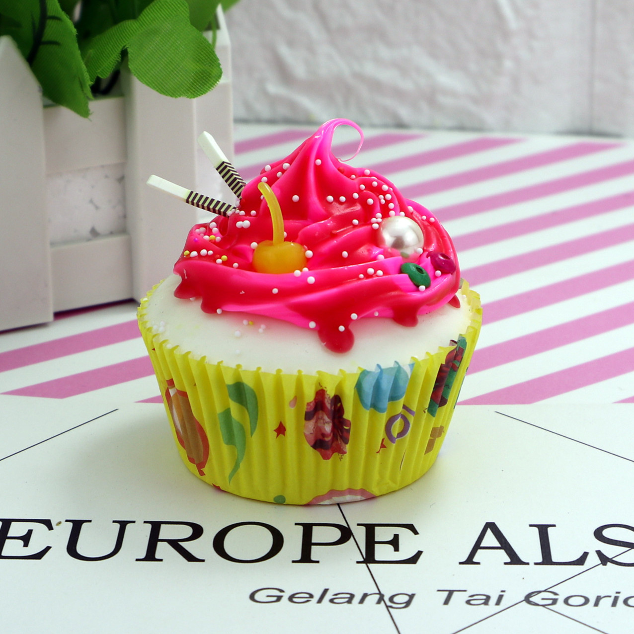 跨境新品pu squishy奶油纸杯蛋糕 热销慢回弹解压玩具厂家现货发