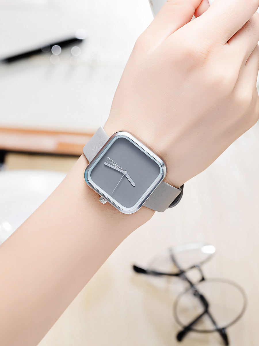 新款正方形石英表 极简风无刻度表盘 进口pc-21机芯