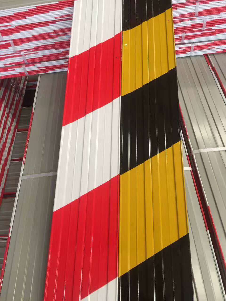 新型建筑工程专用楼层转角警示条踢脚板安全警示带踢脚线对称护角