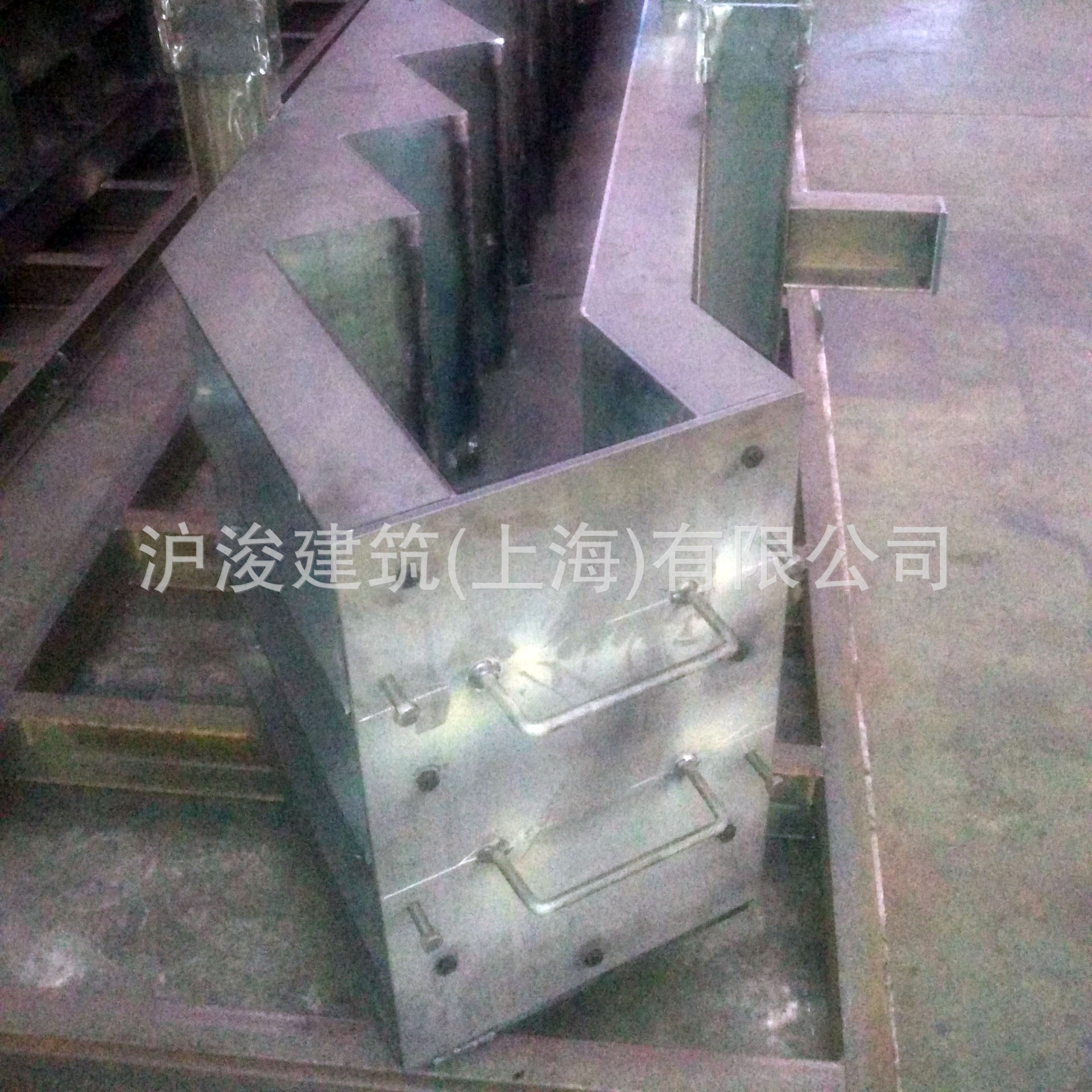 楼梯模具建筑钢模装配式建筑预制建筑模具工业40建筑模板