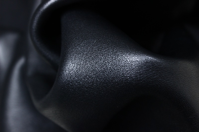 乌克兰头层牛皮黑色纳帕纹头层皮全粒面真皮料细平纹厚黄牛皮整张