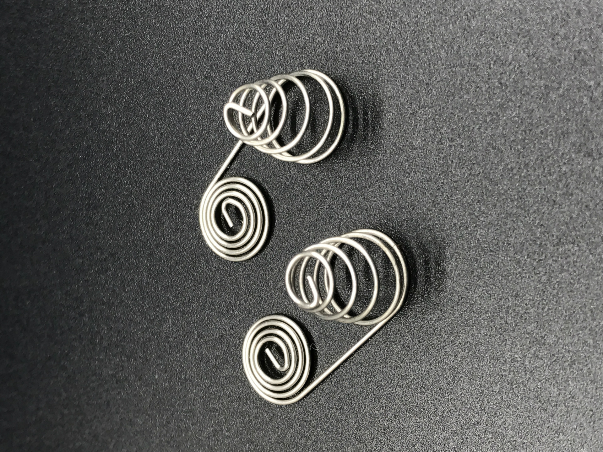 专业生产耐腐蚀电池弹簧 塔形弹簧 正负极弹簧 遥控器弹簧