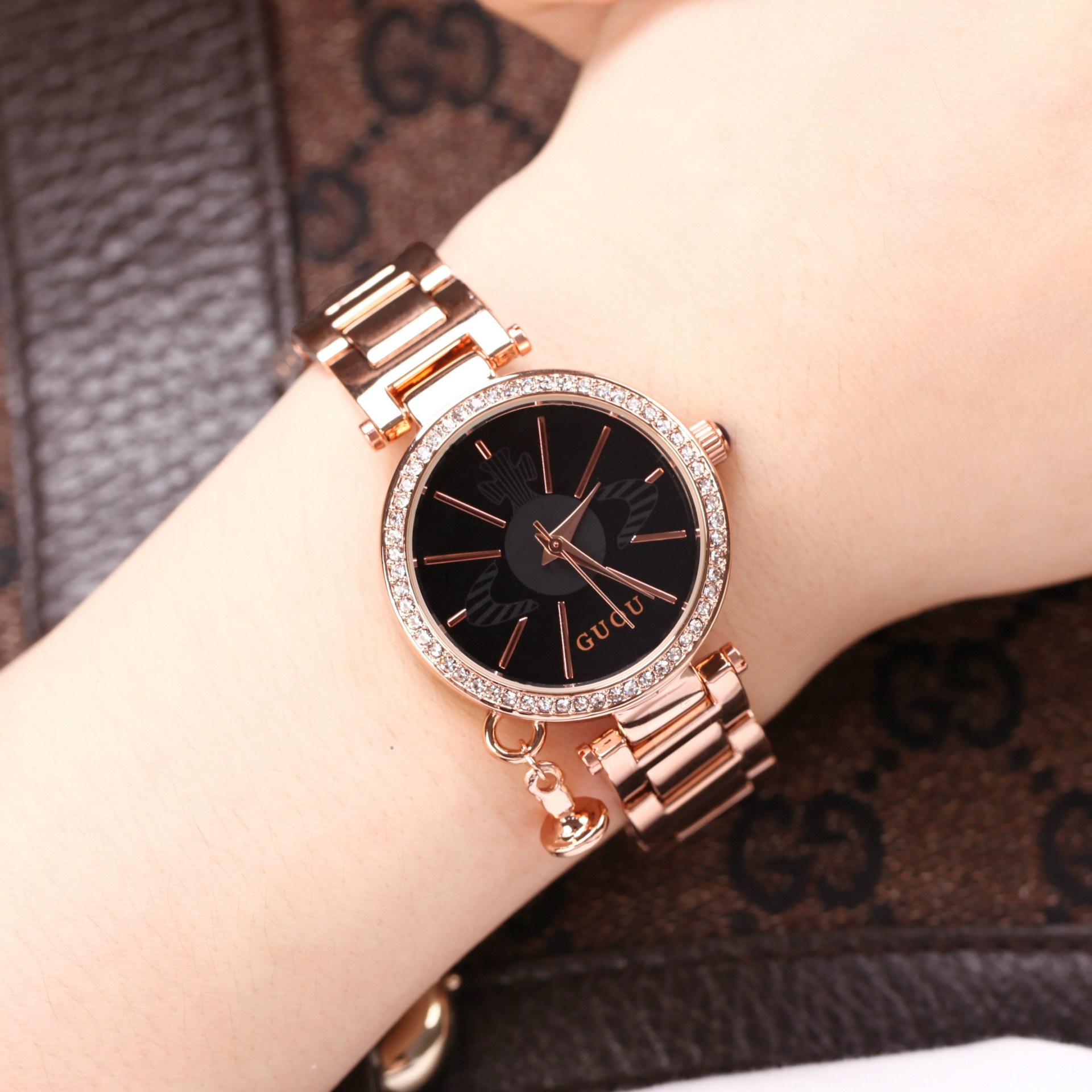 guou古欧欧美简约风钢带名媛手表气质复古休闲时尚学生女士手批发