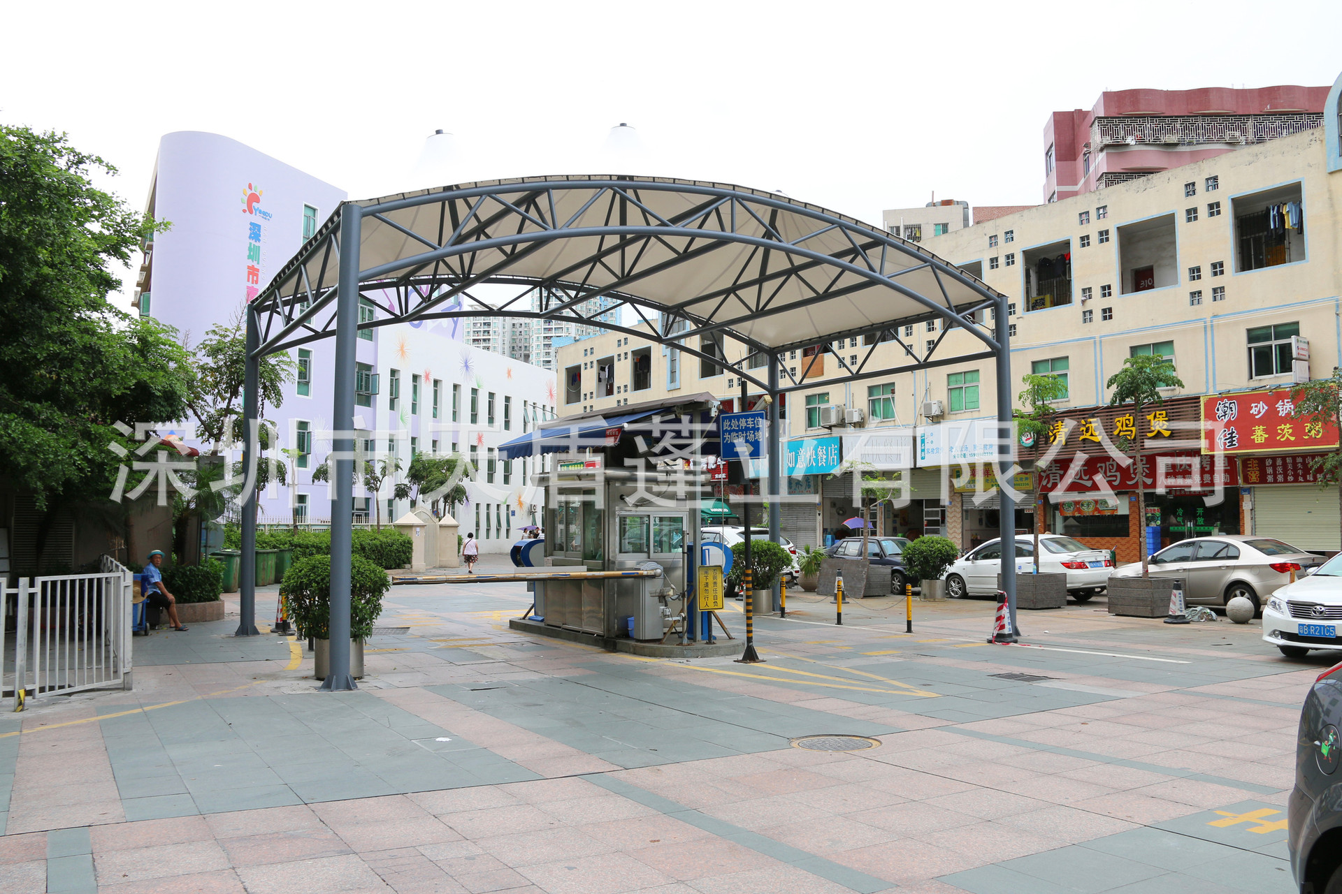 造型美观时尚岗亭出入口膜结构帽口停车雨篷 保安亭膜结构停车棚