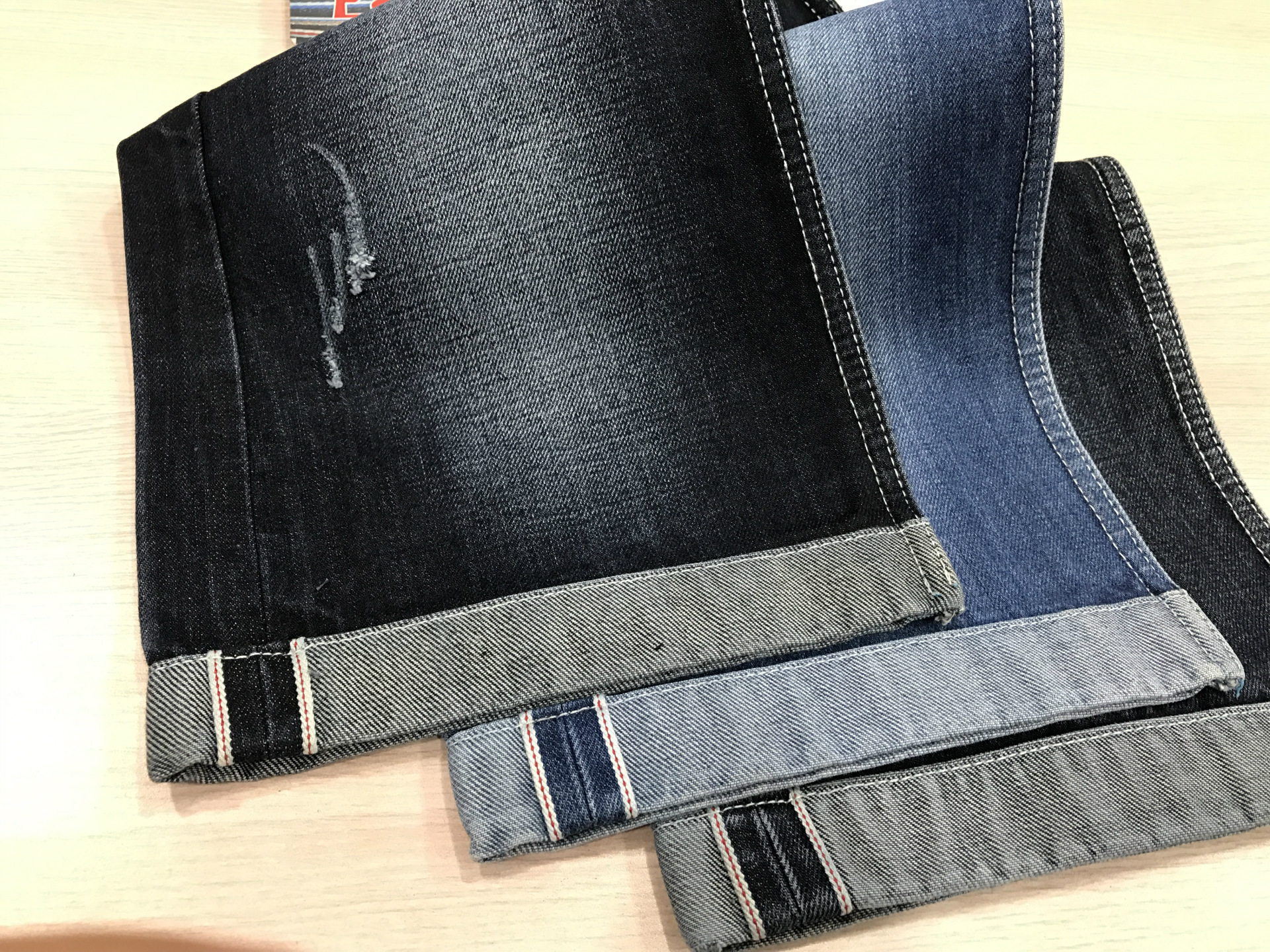 环保牛仔布,红边牛仔布,赤耳牛仔布,丹宁牛仔布,窄封牛仔面料