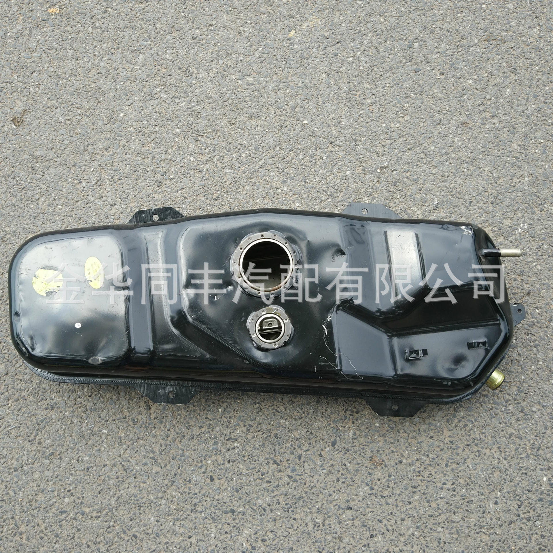 原装五菱之光6388s油箱汽油箱23904532原厂产品