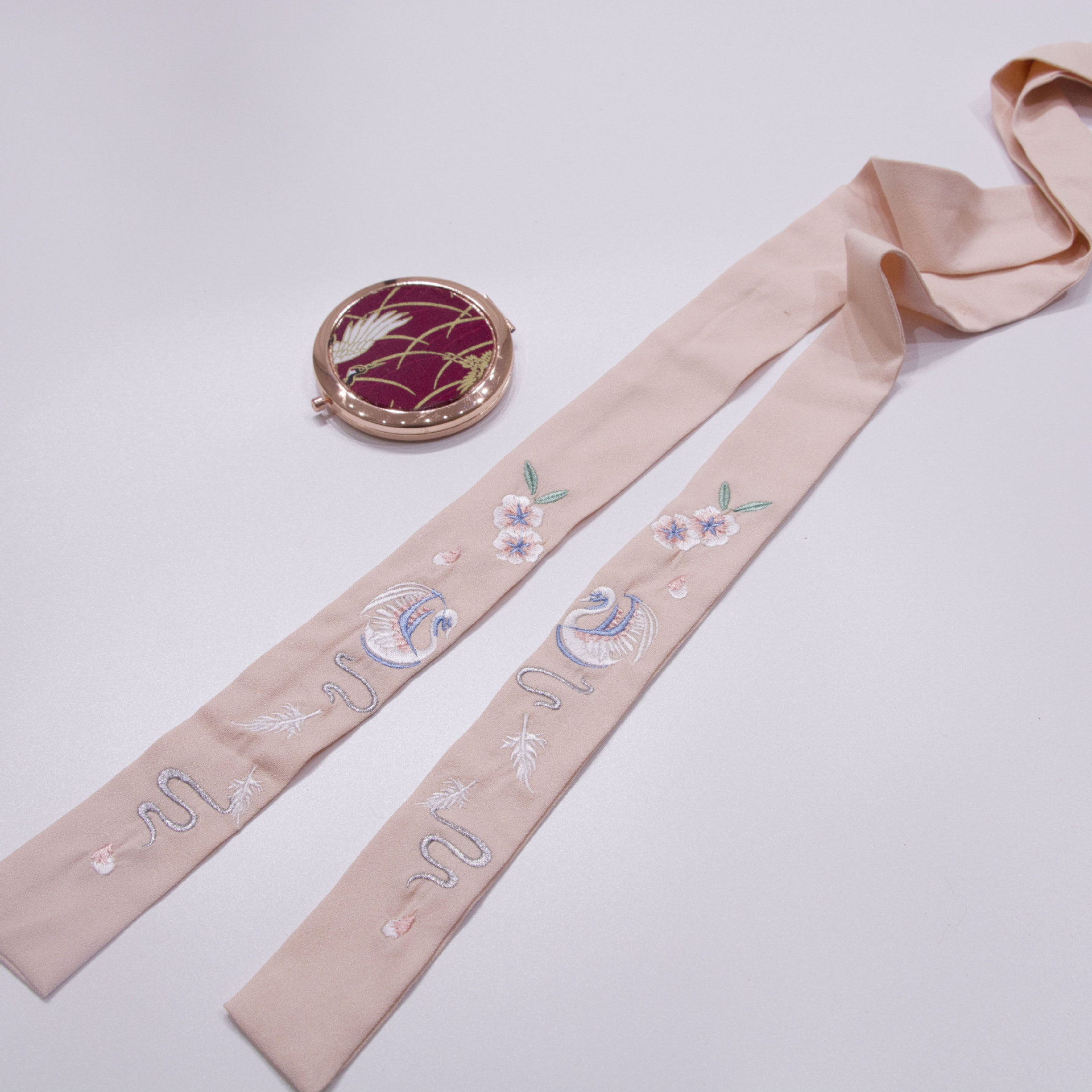 新款汉元素汉服古装古风天鹅刺绣头饰发带