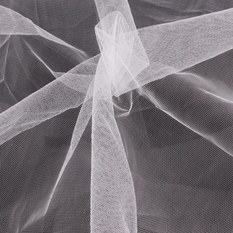 热卖 绣花网涤纶韩网布 6420网眼布 女装纱裙蓬蓬裙网纱布