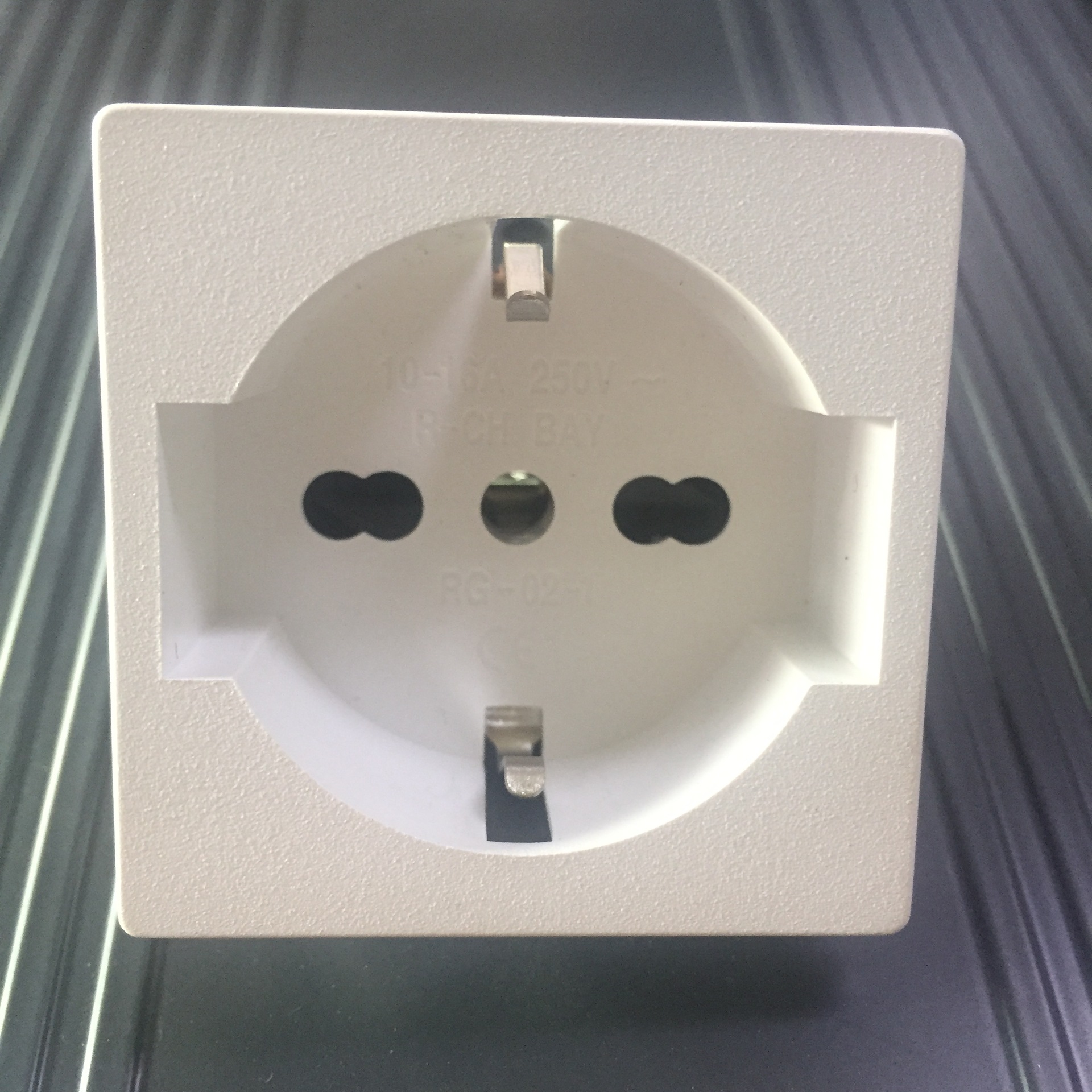 意大利电插座 rg-2-1意式插座 德意一体插座 烤炉输出插座