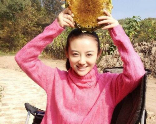 去年9月份,这段相似悲痛的事情也发生过, 26岁的新生代演员许婷,因为