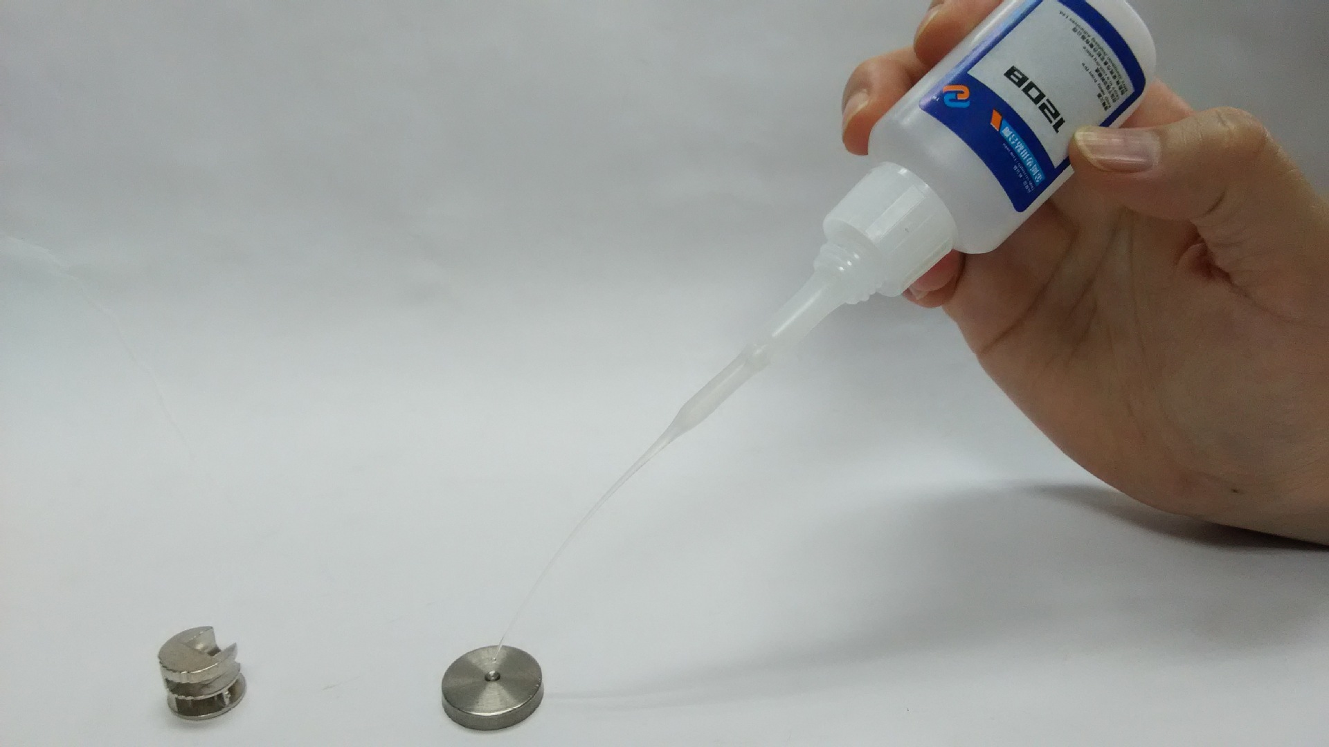 快干型金属胶水,金属快干胶,粘金属快干胶,耐高温快干金属胶