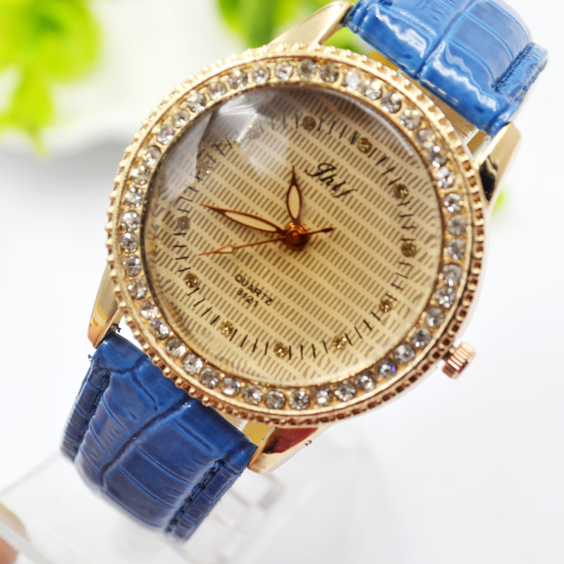 手表女学生韩版简约潮流女表 镶钻皮带石英表 女士手表防水时尚款