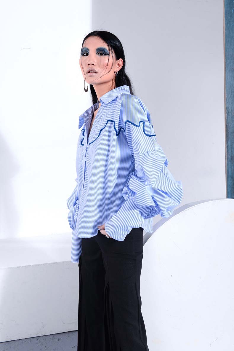 2018夏季新款 欧洲站 条纹鸡腿袖泡泡袖宽松版露肩长袖衬衫衬衣