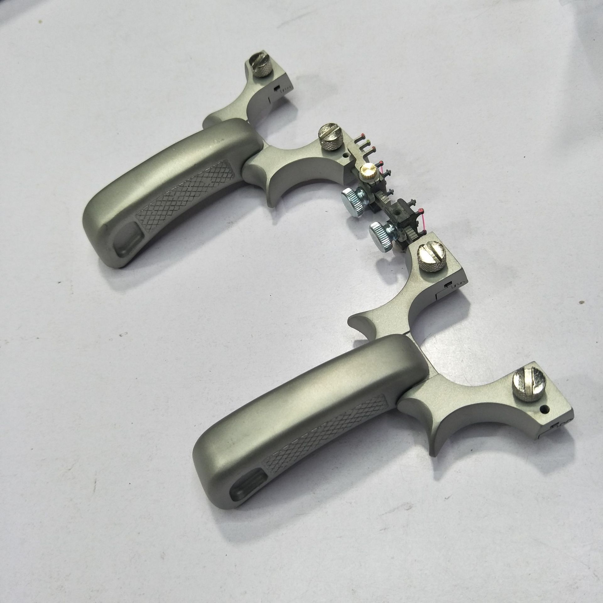 惊魂440c钛钢不锈钢按压弹簧扁皮弹弓夹片光纤精准户外厂家生产