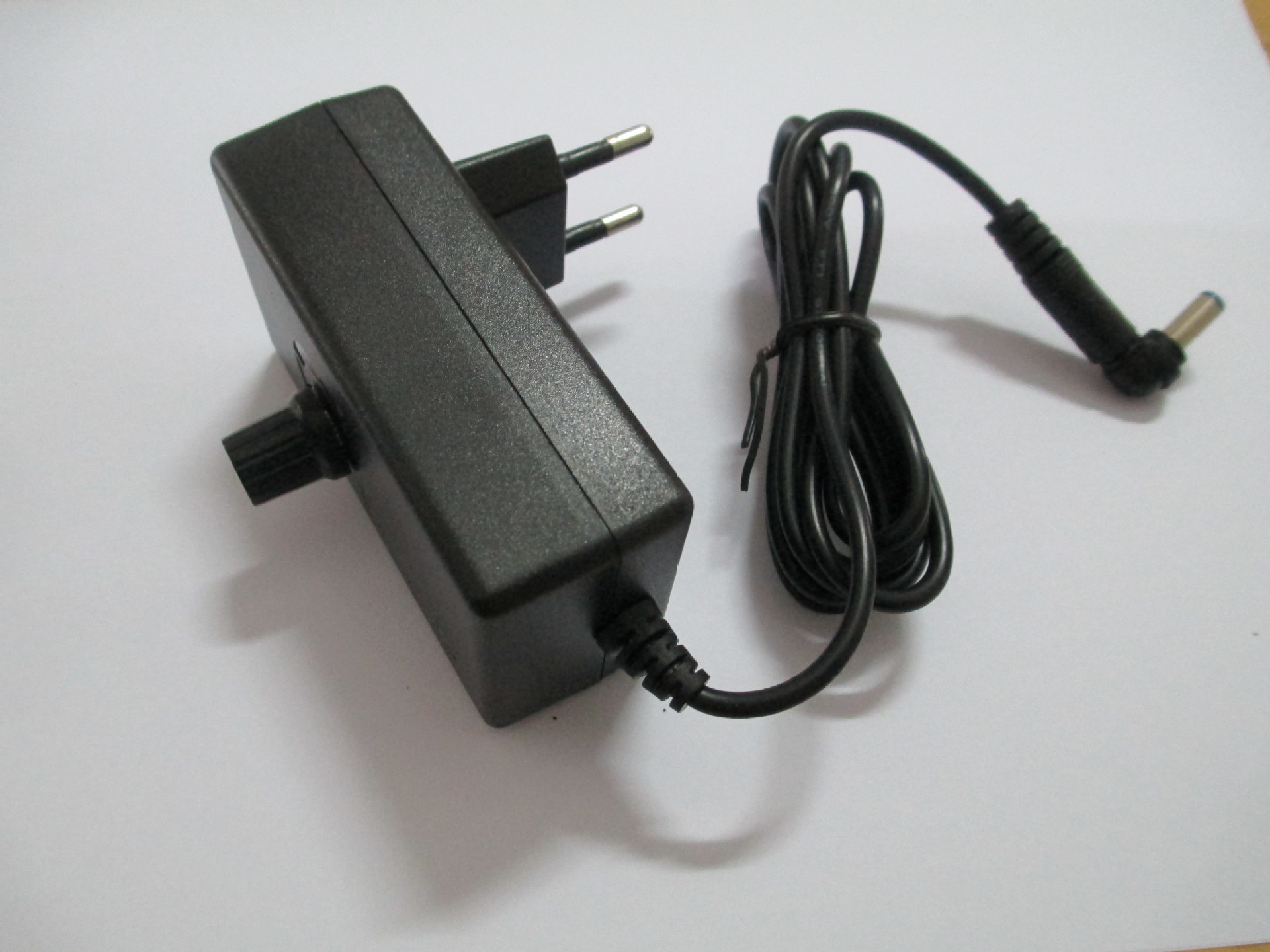 5a可调电压电源36v0.5a充电器