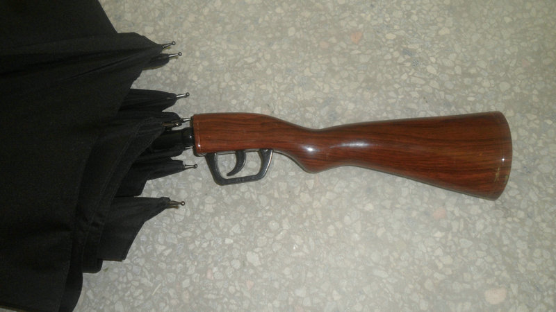 创意款枪头造型雨伞 可定制个性款直杆长柄武器伞厂家直销