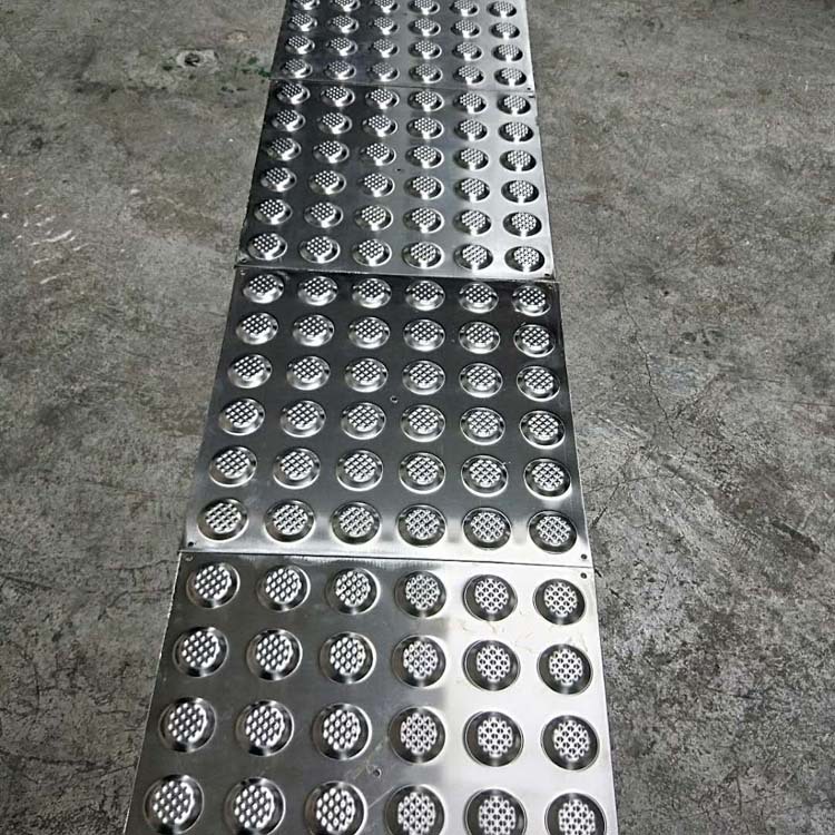 专业盲道板厂家不锈钢盲道砖300300mm304不锈钢盲道板盲道条