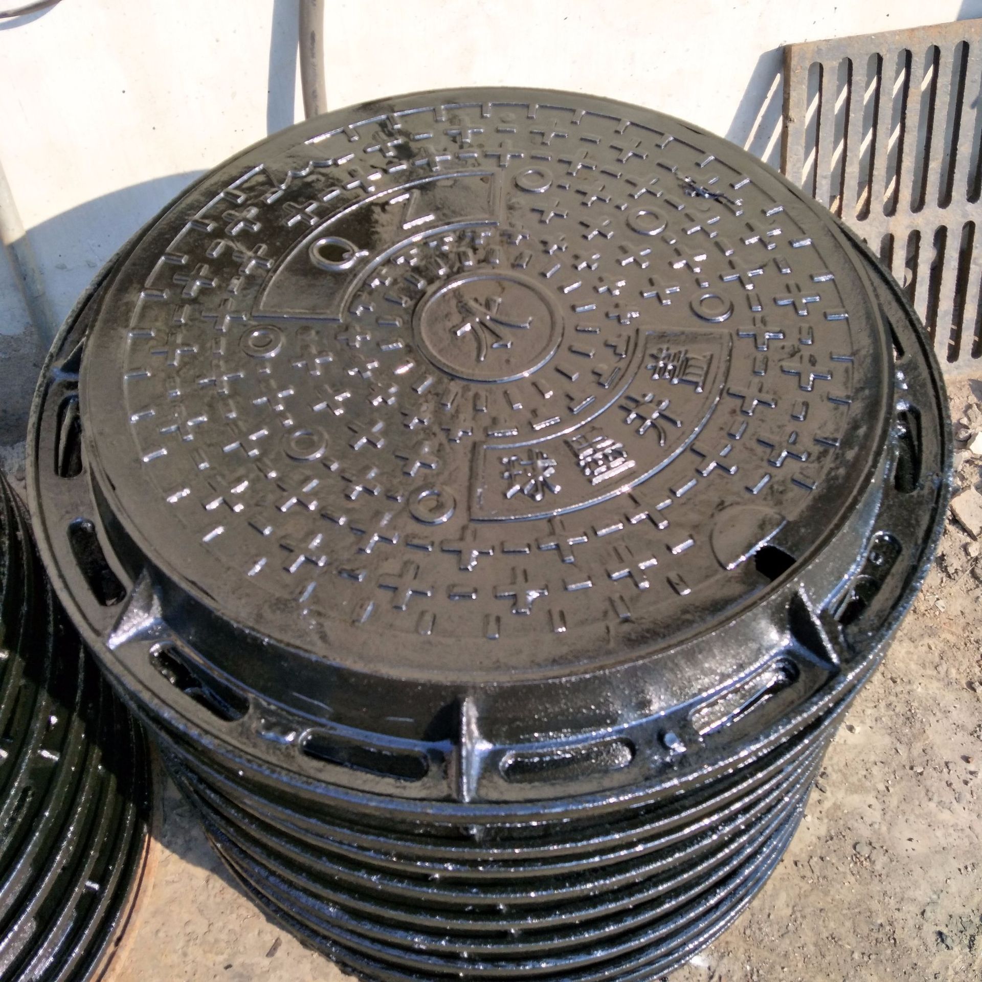 球墨铸铁井盖圆形700雨污水下水道市政井盖700800b125批发