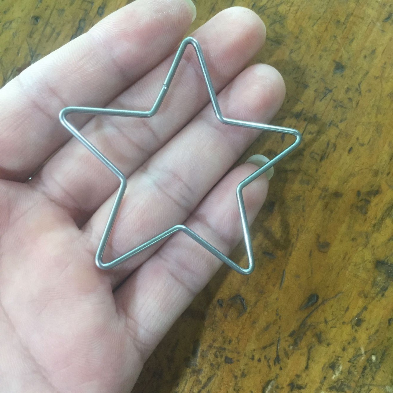 厂家生产铁丝五角星折弯加工 铁丝圣诞树工艺品 铁丝折弯焊接加工