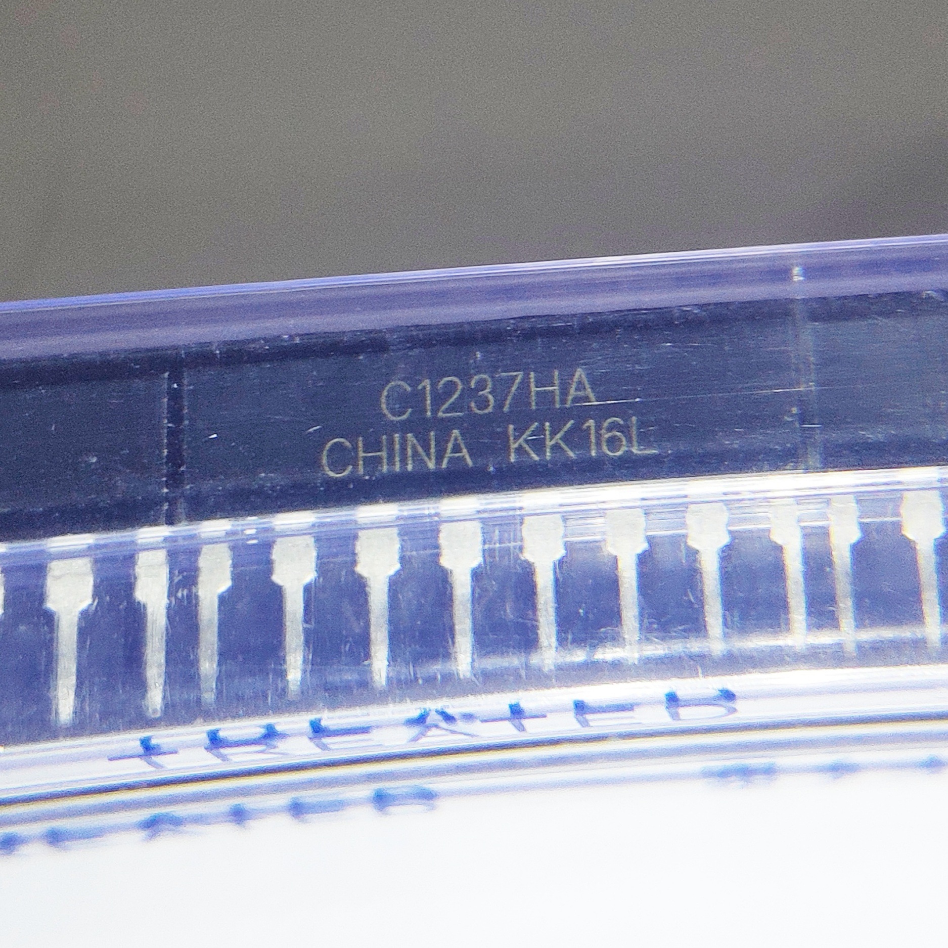 upc1237ha upc1237h c1237ha zip单排 喇叭保护电路ic 保护芯片