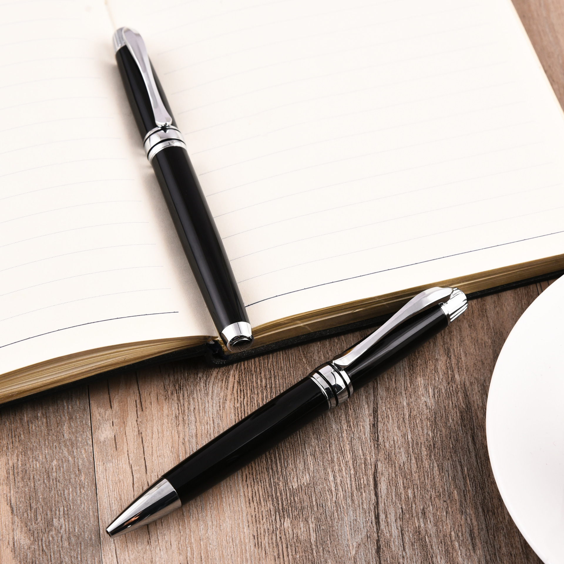 新款 粗款玫瑰金金属签字笔 黑色商务礼品签字笔圆珠笔 可定制