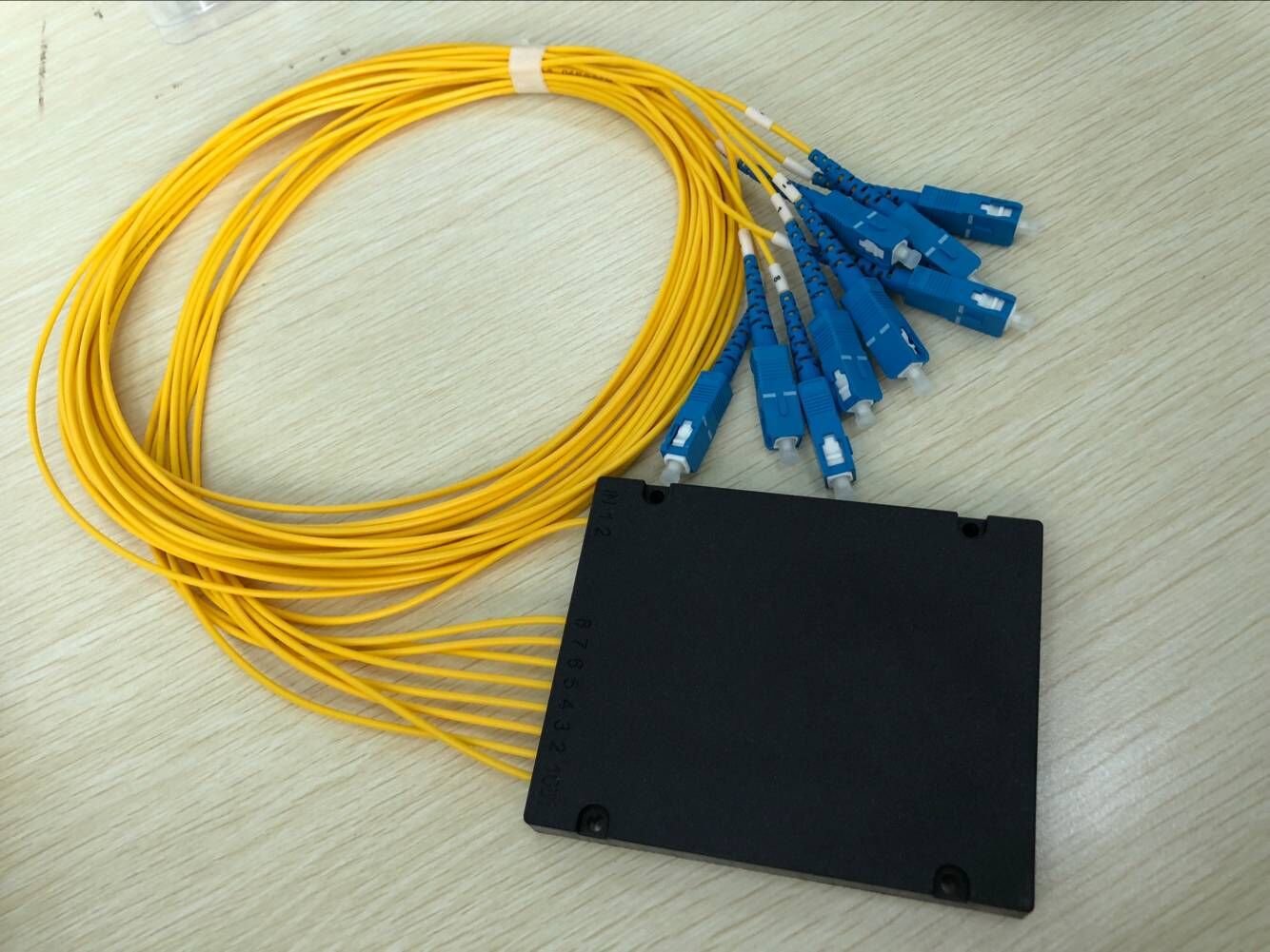 1分8盒式光分路器 sc upc 光纤分光器 电信分光