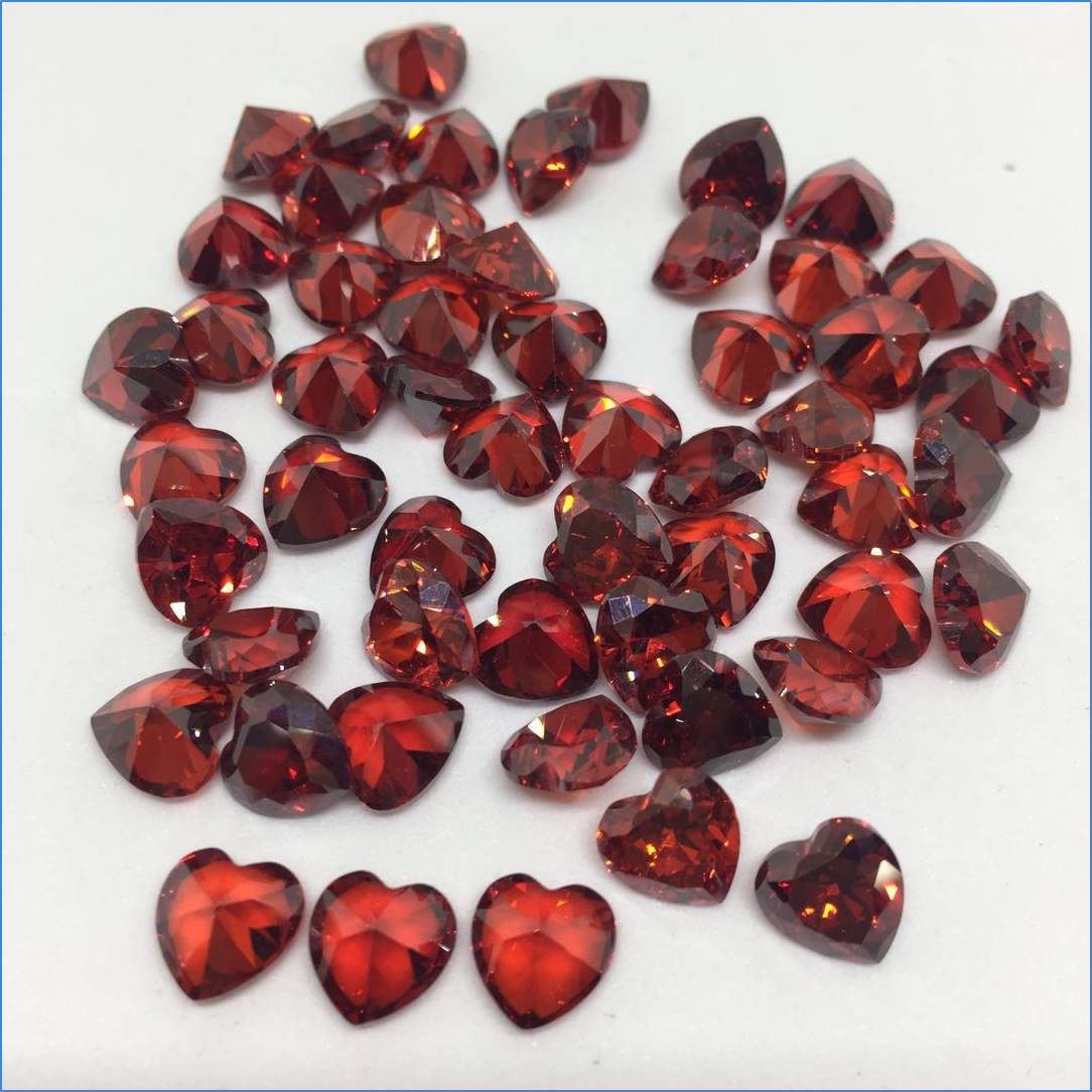梧州人造宝石锆石 心形锆石 各种彩色心形锆石 现货直销