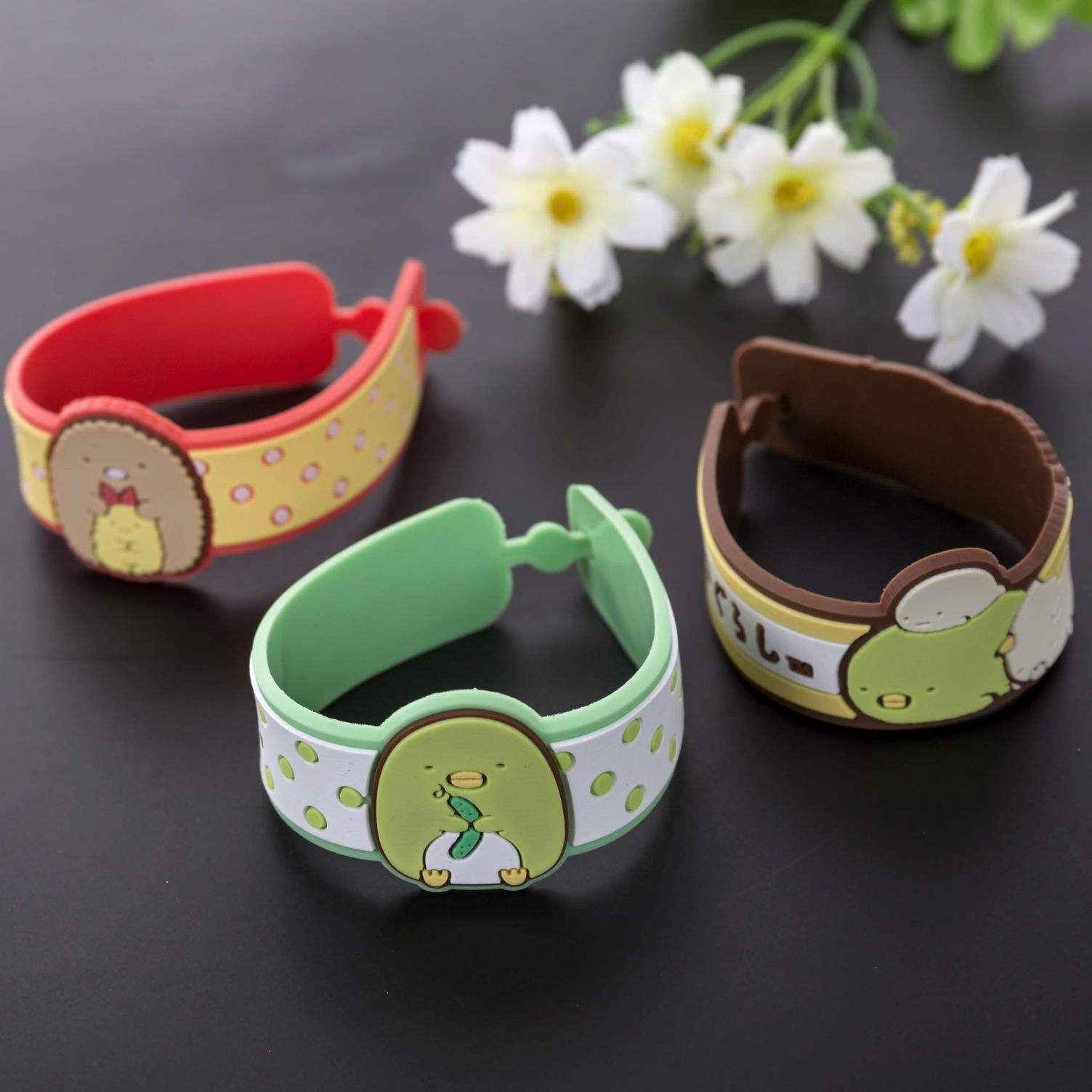 厂家低价pvc软胶手腕带创意简约时尚款手饰环保硅胶手环个性手带