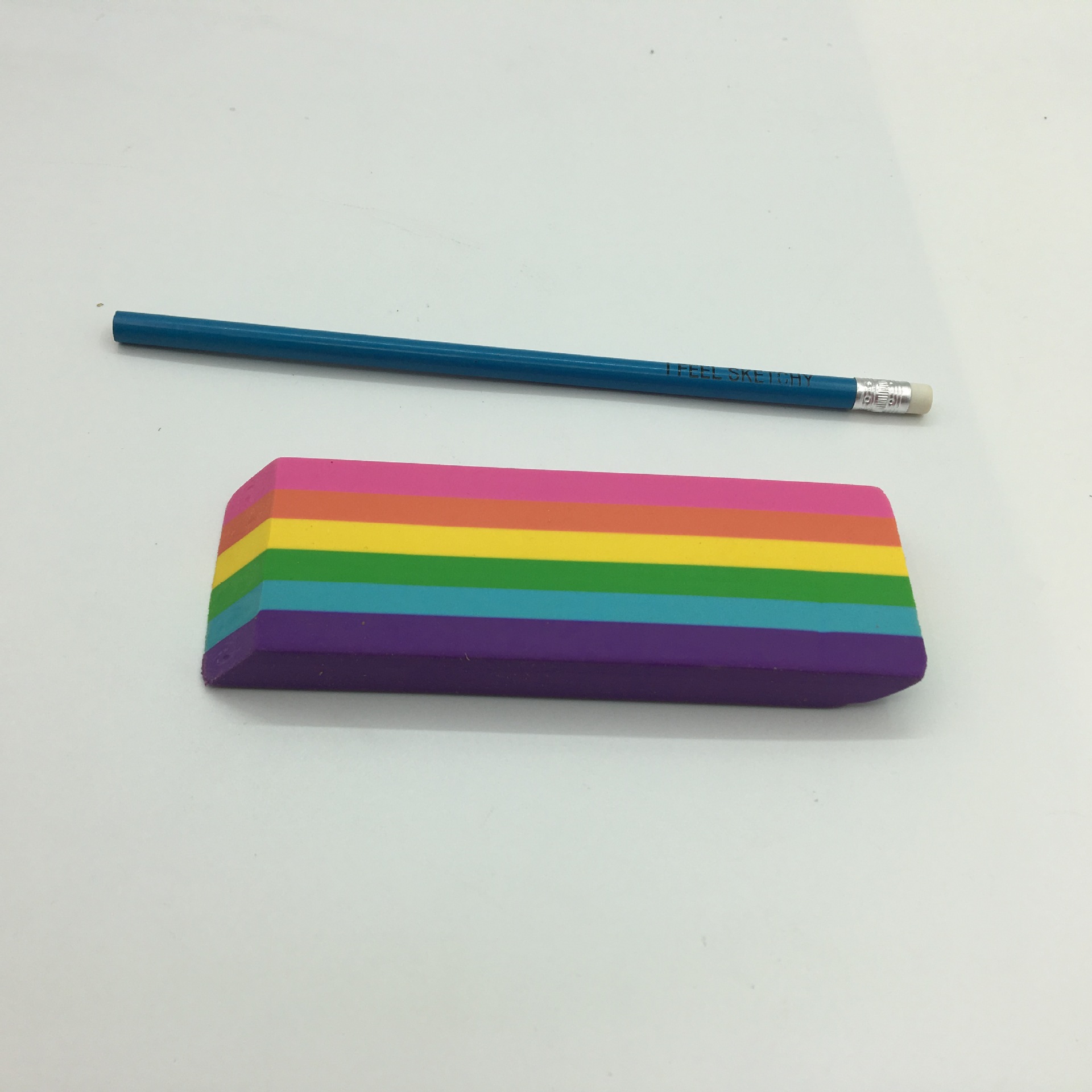 定制彩虹大橡皮擦斜边平行四边形橡皮多色挤出彩虹色橡皮擦糖果色