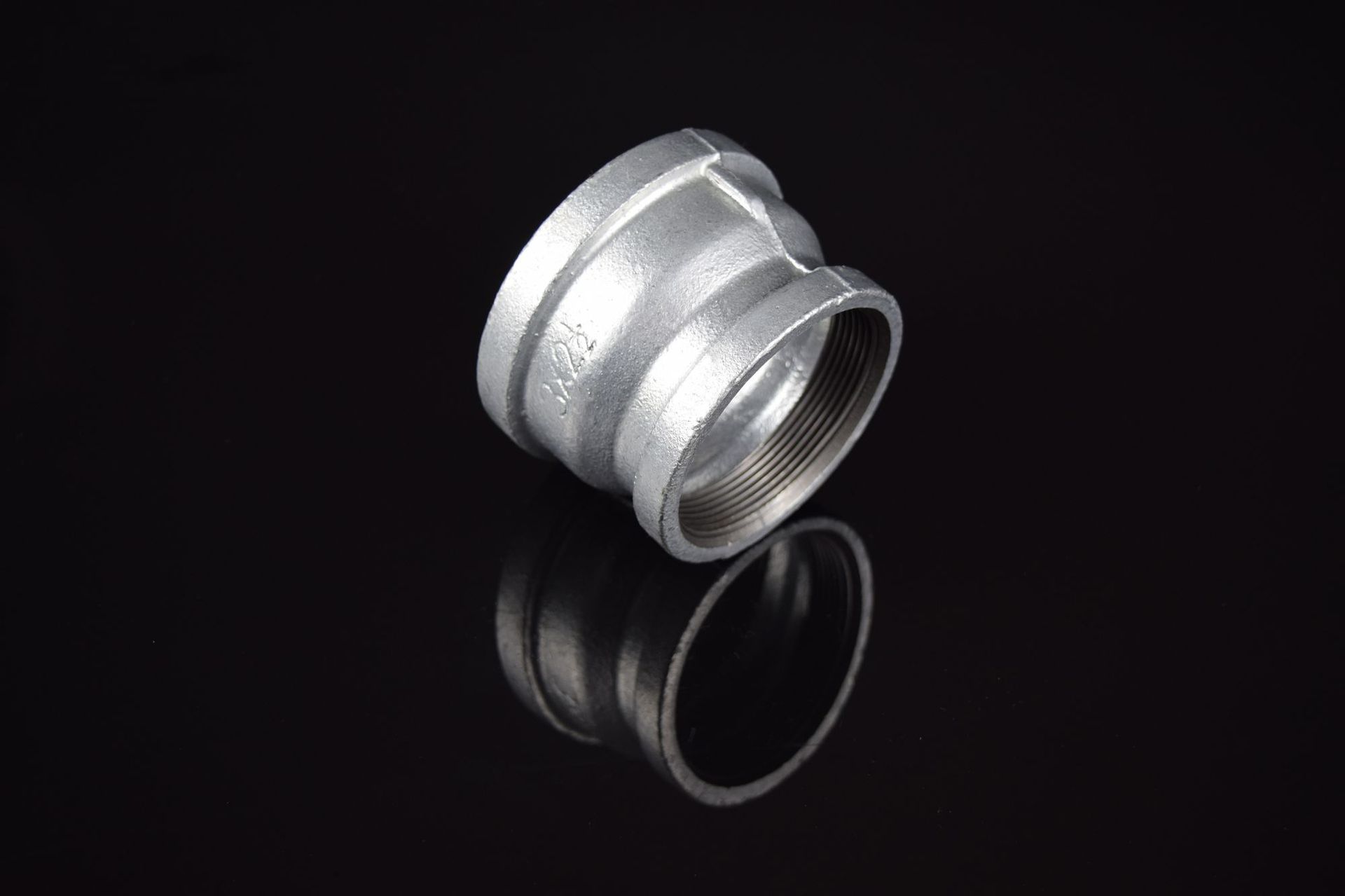 厂家销售dn65-100丝接大小头 变径管古 消防水暖 热镀锌玛钢管件